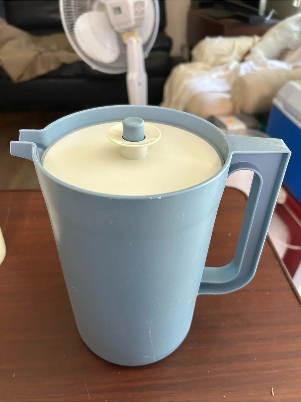 Vintage Tupperware light blue 2 quart drink container with push button lid
